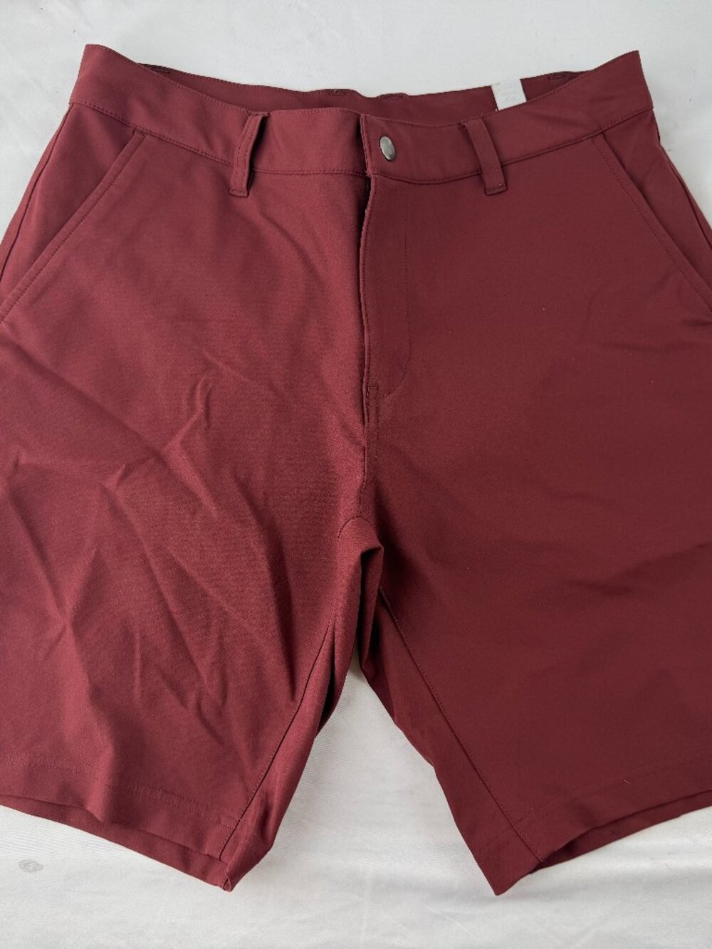 Men's Athletic Fit 4-Way Stretch Burgundy Performance Golf Shorts Size 32